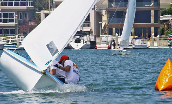 Chris Raab and crew Scott McKeiver roll-tack in lead  © Rich Roberts